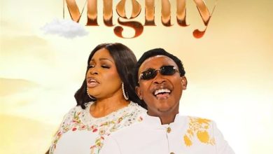 Elsammy - Mighty Ft. Sinach