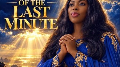 Lady Loveline Kings - God Of The Last Minute
